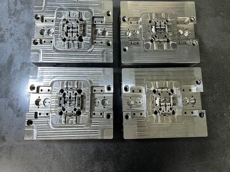 the eight systems of injection molds
